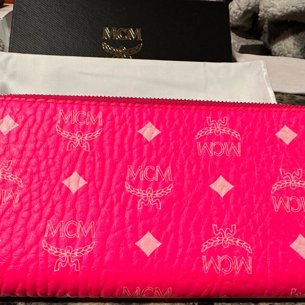 Mcm hot pink wallet